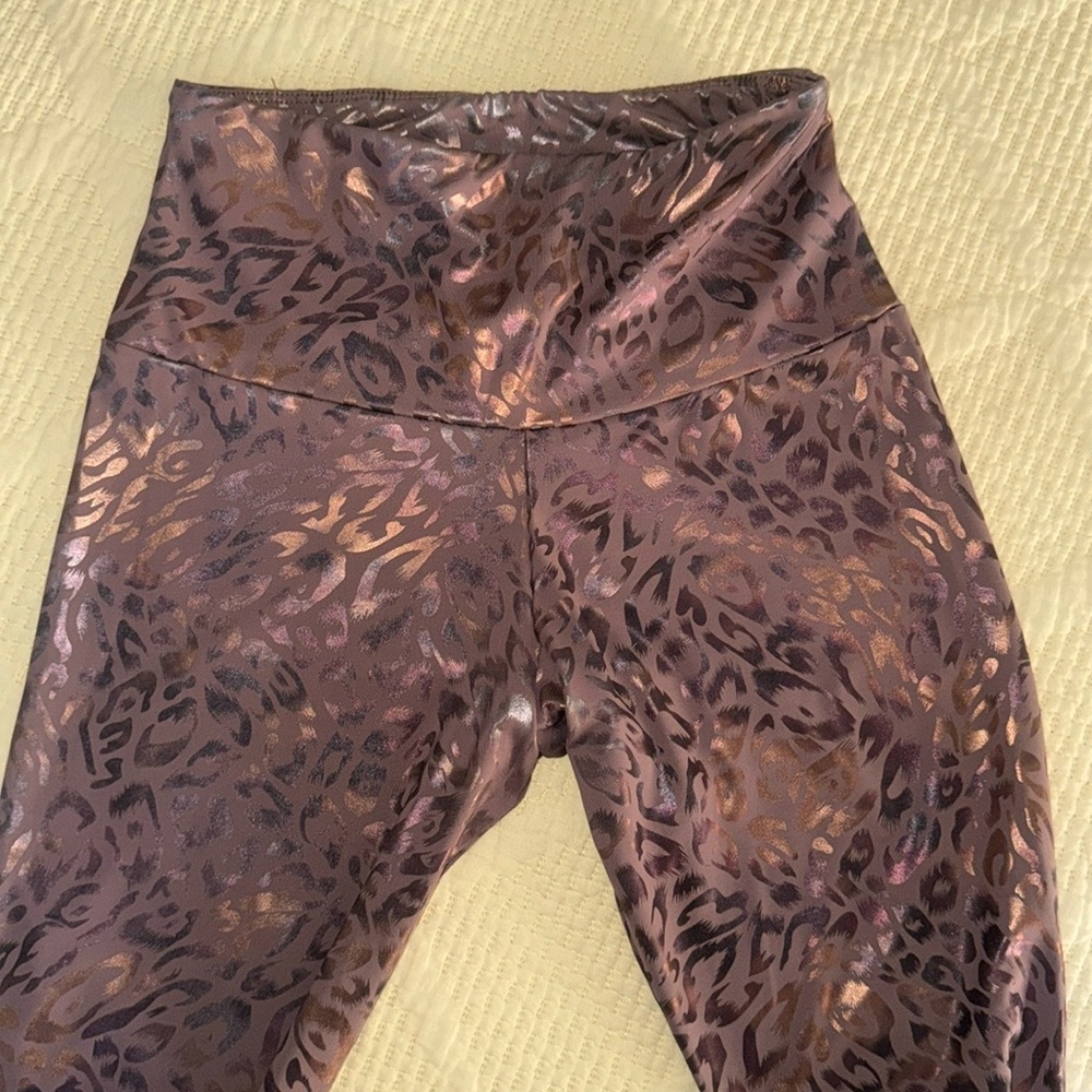 ONZIE Women’s Top Large and Leggings S/M Set Rose gold/Copper.💓💖 D12 - Picture 8 of 11